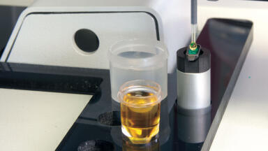 Fully automatic direct analysis of solids