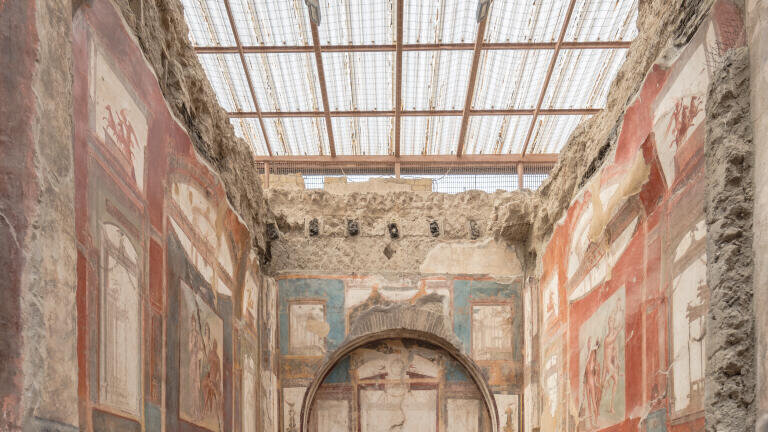 Microscopy reveals how brain turned to glass in volcanic eruption at Pompeii