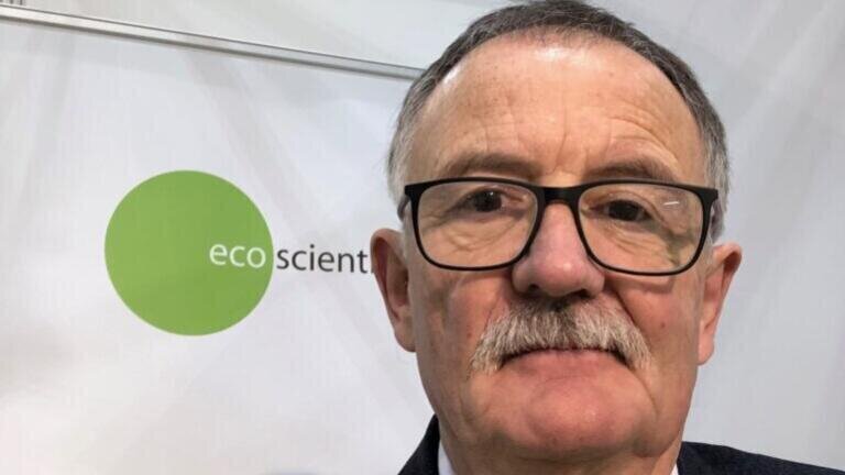Stephen Durrant steps down after decades in science