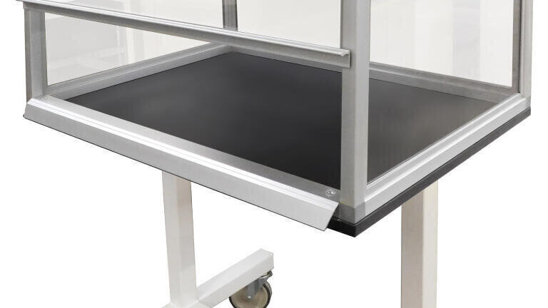 Vented demonstration hood for classroom use