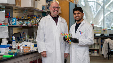 Antibacterial compound found: McMaster team discovers wholly new class of antibiotics