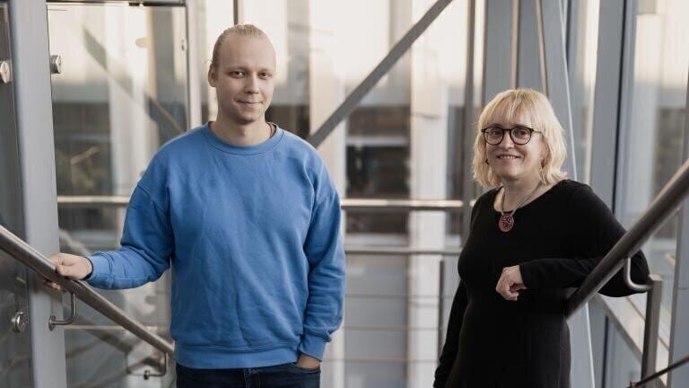 Structural insights reveal unusual bacterial immune signal