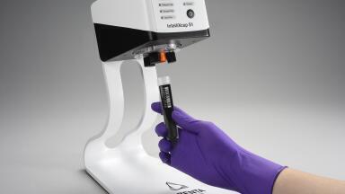 Compact decapper streamlines lab tube handling