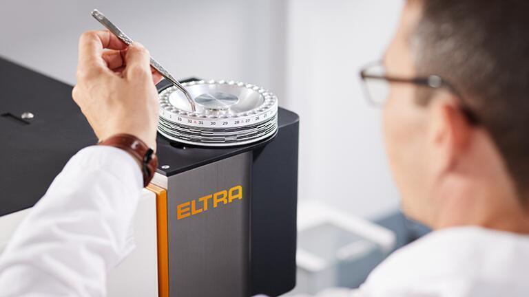 Figure 3: The ELEMENTRAC ONH-p 2 features a sample carousel with 32 positions