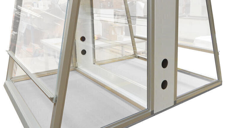 Dual-access balance enclosure 