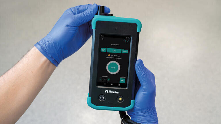 Through-container analysis with Raman spectroscopy