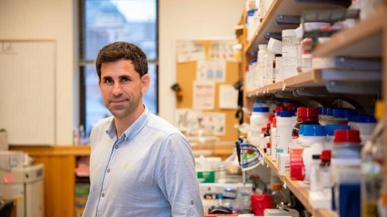 Penn researchers use generative AI to design antibiotics as powerful as ...