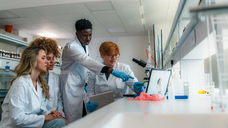Charity expands to support scientists alongside engineers in business
