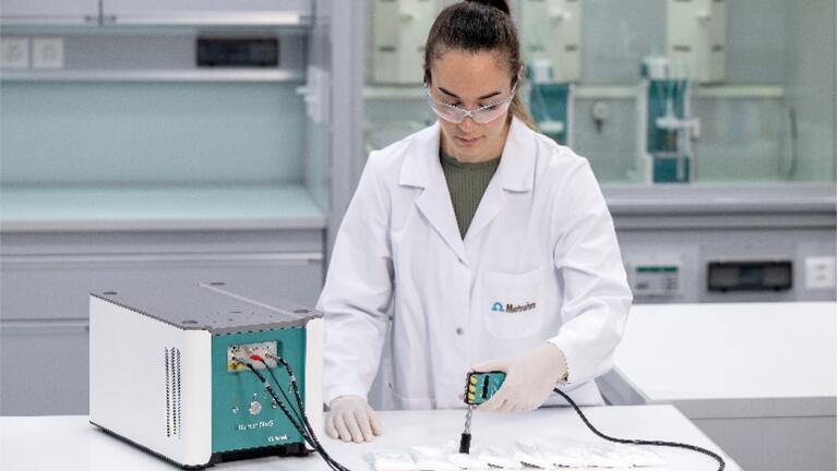 i-Raman NxG is a reliable partner designed to keep up with the demands of a busy quality control laboratory.