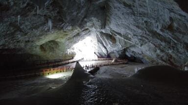 Ancient ice bacteria show multi-drug resistance and biotech promise