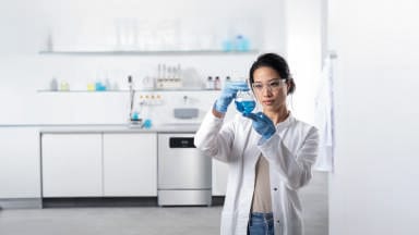 Compact laboratory glassware washer