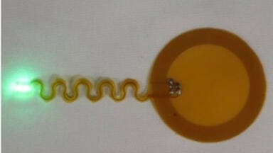 Implantable light device targets bladder cancer therapy