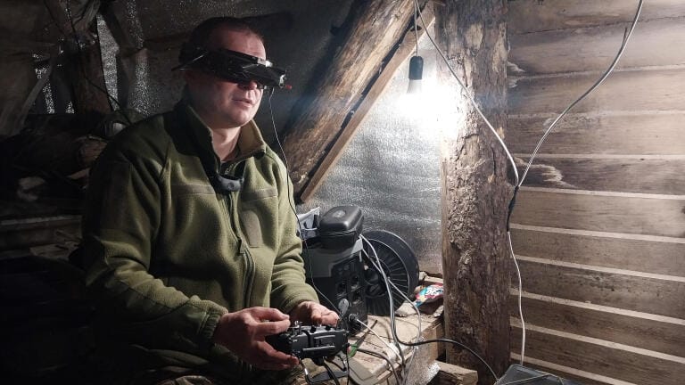 Frontline scientist returns to Ukraine to teach and rebuild academic links