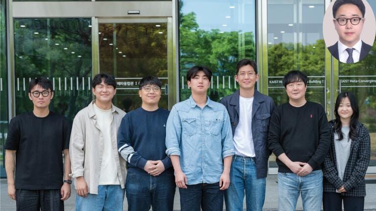 (From left) KAIST Researcher Seongjun Park, GIST M.S.-Ph.D. Integrated student Woojin Kim, GIST Ph.D. candidate Jinho Kim, KAIST Researcher Jangho Choi, KAIST Professor Yeongjae Choi, ATG Lifetech Inc. CEO Taehoon Ryu, ATG Lifetech Inc. Associate Researcher Chaerim Lee, and (in the circle) Ewha Womans University Professor Hansol Choi. Credit: KAIST