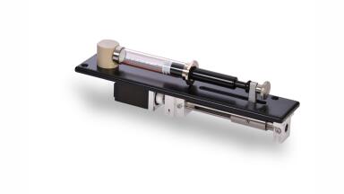 Precision built-in syringe pump