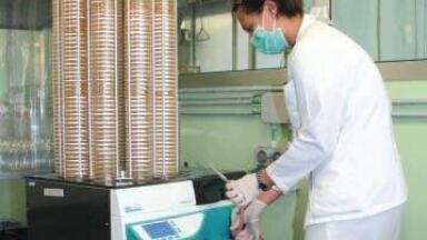Non-Stop Automatic Production of Over 1.3 Million Perfect Petri Dishes