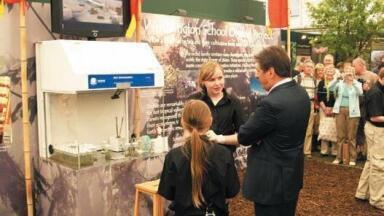 Laminar Flow Cabinets Educate Pupils in Conservation