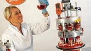 Heating, Cooling and Stirring Viscous Samples in Parallel