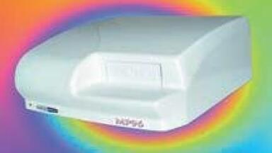 Fast and accurate microplate reader  