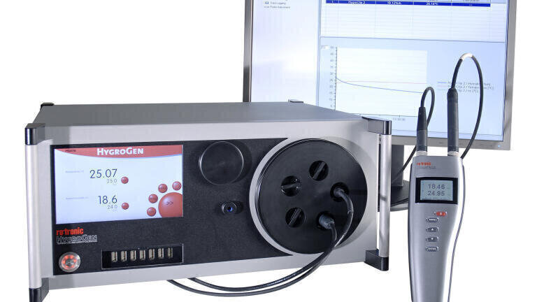 Self-contained transportable humidity and temperature calibrator