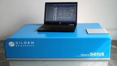 Gilden Photonics launches new QY accessory for their single photon counting fluorimeter -  fluoroSENS